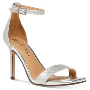 Wild Pair Bethie2 Heeled Sandals in Silver Glitter - Size 9.5